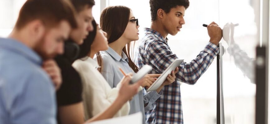 Licenciaturas en Línea de Business School